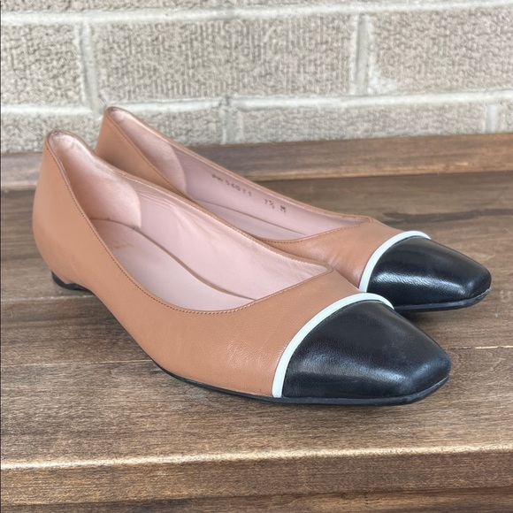 Stuart Weitzman Shoes - Stuart Weitzman Leather Flats Size 7.5